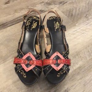 *NEW WITH BOX* Spring Step Shoes - Iris